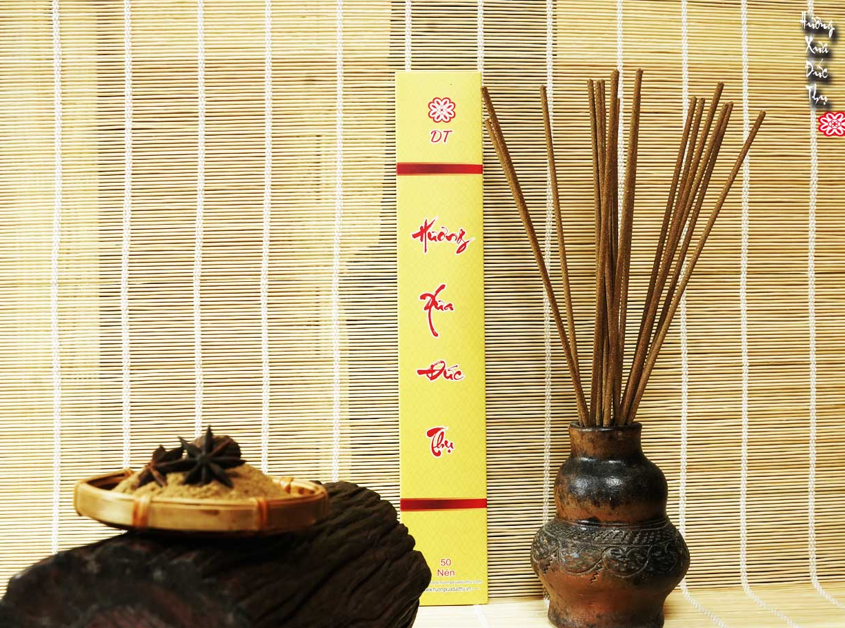 So Sánh Nhang Trầm Hương và Nhang Hoàng Đàn Tuyết